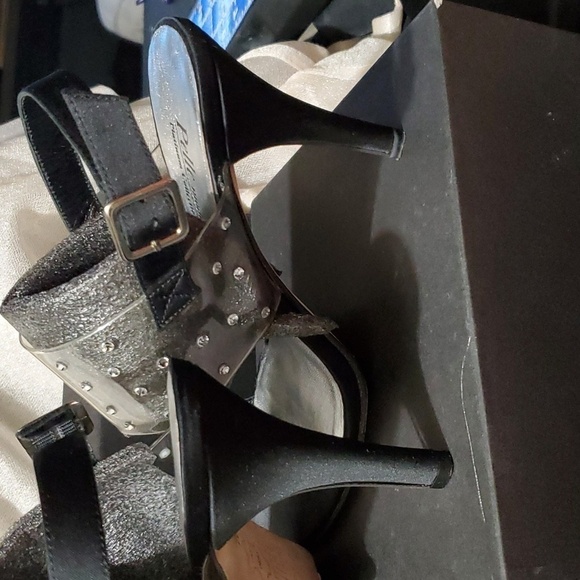 PELLE MODA LIVANA SATIN HEELS - Picture 5 of 9